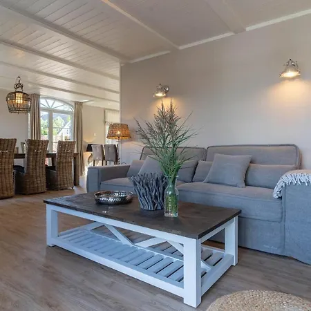 Reetdachhaus Gaia & Ganymed Reetdachhaus Gaia 度假居 圣彼得奥尔丁