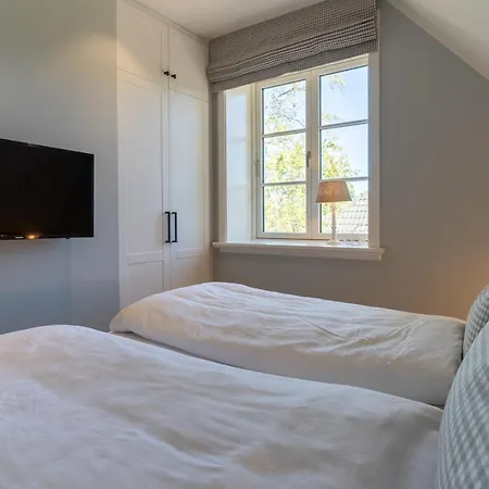 Reetdachhaus Gaia & Ganymed Reetdachhaus Gaia 度假居 圣彼得奥尔丁