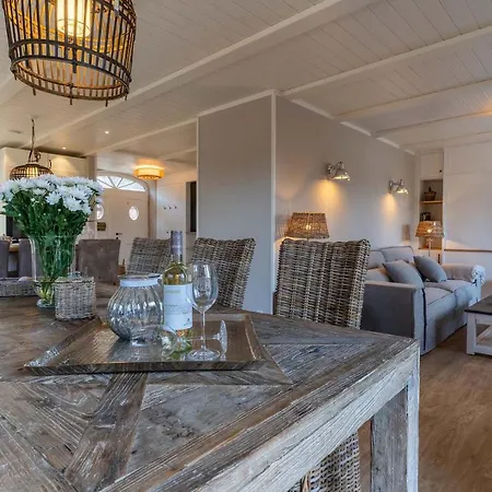 Reetdachhaus Gaia & Ganymed Reetdachhaus Gaia 度假居 圣彼得奥尔丁