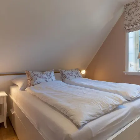 Reetdachhaus Gaia & Ganymed Reetdachhaus Gaia